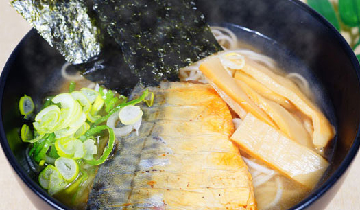 サバだしラーメン